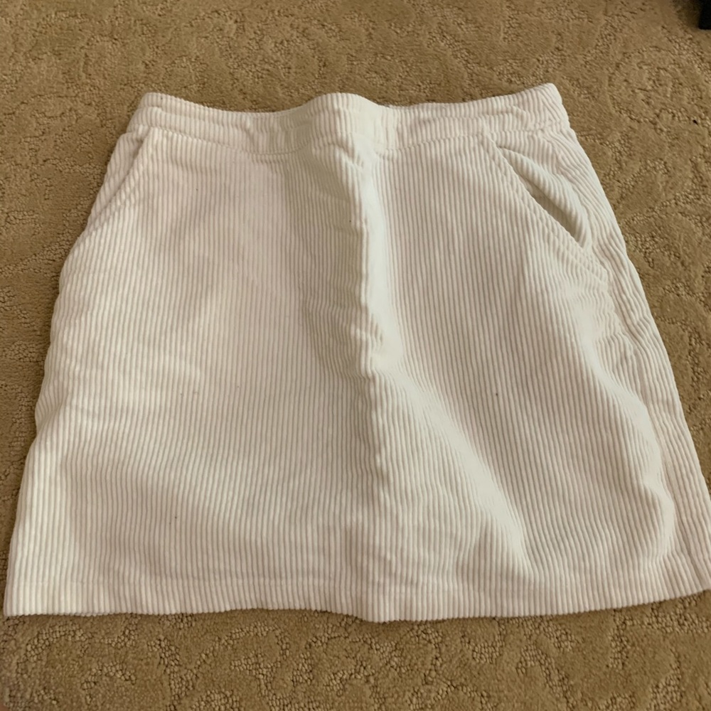 Skirt with pockets